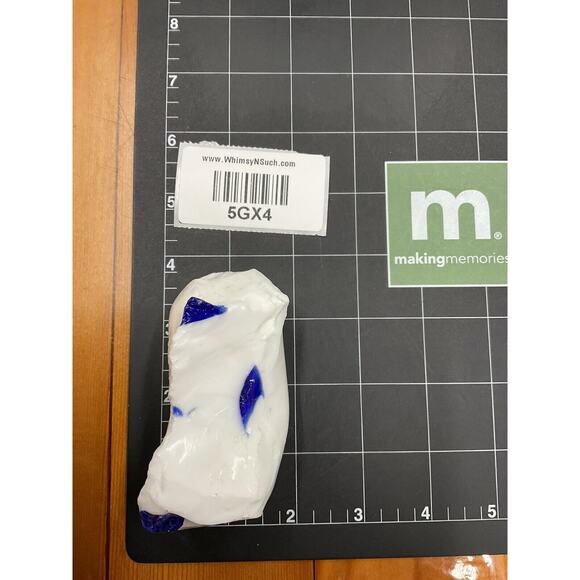 Cobalt Tipped White Art Glass Cullet Glowing Manganese Slag Glass #5GX4 - Picture 7 of 7